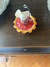 1989 Hallmark Ornament Mouse/Red Apple Pie Cuteness picture