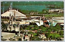 Orlando, Florida - Magic Kingdom Many Worlds in One - Vintage Postcard - Posted picture