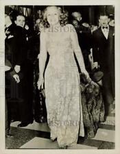 1939 Press Photo Actress Lya Lys arrives at Premiere of 