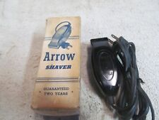 VINTAGE ARROW ELECTRIC SHAVER WITH THE ORIGINAL BOX, WORKS FINE. picture