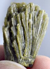 size 22x15x11mm 27 carat green Epidote crystal from Pakistan 2(8 picture
