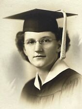 QF Photograph 1930-40s Young Woman High School Graduation picture