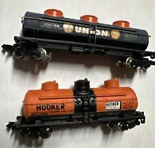 2 Bachmann N Scale - Union 76 - 3 Dome Tank Car #10162 - 3 Dome Hooker Chem Tank picture