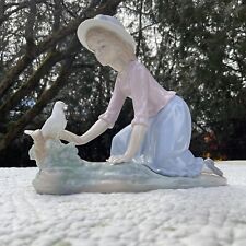 Lladro NAO Kneeling Lady with Dove Retired Rare 1979 Spain Porcelain Gift Peace picture