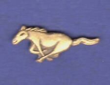 MUSTANG HAT PIN LAPEL PIN TIE TAC BADGE #0316 GOLD picture