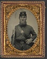 [Unidentified soldier in Union uniform with musket and saber bayonet] picture