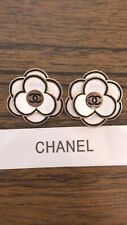 CHANEL Vintage Button White Floral 30mm STAMPED Quick Shipping picture