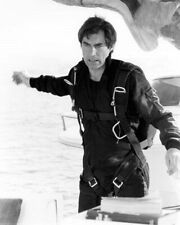 Timothy Dalton as Bond parachutes onto yacht The Living Daylights 8x10 photo picture