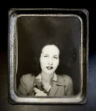 SPOOKY SEXY SMILE FILM NOIR ELEGANT DANGEROUS BEAUTY 1930s PHOTOMATIC PHOTOBOOTH picture