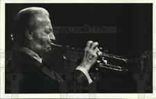 1982 Press Photo Musician Harry James Playing at Rockefeller's Club - hcp61246 picture