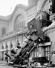 1895 STEAM TRAIN LOCOMOTIVE 721 WRECK 8X10 PHOTO RAILROAD STATION CRASH IN PARIS picture