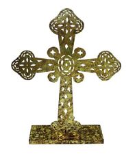 Traditional Shaped Cross in Italian Gold - Delamere Design picture