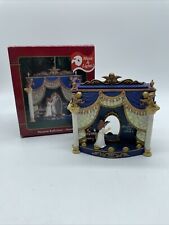 ALL THAT THE PHANTOM ASKS of Opera 2001 Carlton Heirloom Music & Lights Ornament picture