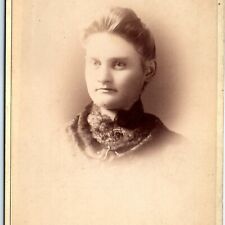 c1890s Marshalltown, Iowa Cute Young Lady Cabinet Card Photo Floral Neck Silk B2 picture