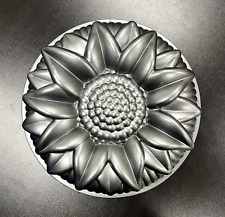 Nordic Ware Sunflower Cake Pan 10 CUP USA Nordicware Bundt Cast Aluminum Flower picture