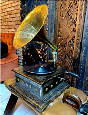 Antique Working Record Player Vintage Replic Gramophone Phonograph Vinyl Wind up picture