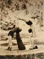 1940s Athletes Man Affectionate Guys Woman Gay int B&W Vintage Photo Snapshot picture