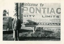 Found Photo Man Pontiac City Michigan Sign 1940s Car Vintage Original picture