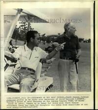 1973 Press Photo William Rogers and South Korea's Jong-pil chat while golfing picture