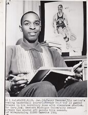 1964 Press Photo Manny Newsome  top college basketball scorer, Michigan 7X9 picture