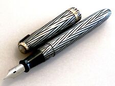 Japanese  vintage  fountain pen warranted  nib  with new sack from Japan picture
