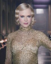 Nicole Kidman looking glamorous in sequined dress 8x10 inch photo picture
