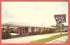 AVON MOTEL, AVON PARK, FLORIDA – Closed - 1969 Postcard picture