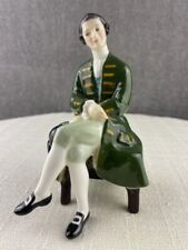 rare vintage royal doulton figurines A gentleman from williamsburg HM 2227 picture