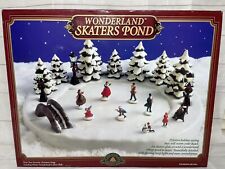 1996 Wonderland Skaters Pond Christmas Fantasy Ltd Vintage Musical Lighted Works picture