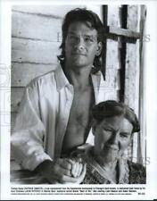1989 Press Photo Patrick Swayze and Jean Ritchie in a scene from 