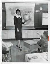 1958 Press Photo Miss June Neville showing globe to her class - nei54285 picture