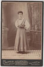 CIRCA 1890s CABINET CARD ATLAS GORGEOUS YOUNG LADY IN FANCY DRESS CHICAGO ILL. picture