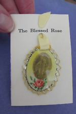 NEW Blessed Rose w/rose petal 1 1/2