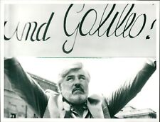Mario Adorf demonstrates for Galileo - Vintage Photograph 3507212 picture