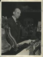 1932 Press Photo General Albert Cox addresses American Legion Convention picture