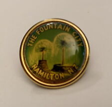 The Fountain City Hamilton New Zealand Souvenir Travel Hat Lapel Pin picture