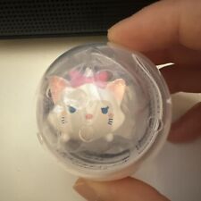 Disney Konami TsumTsum Arcade Keychain- Marie Cat - Authentic picture