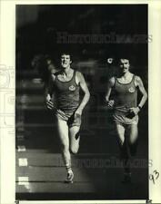 1980 Press Photo Running - Ken McDonald Men's Cup Champ Nears Finish Line picture