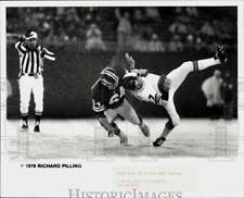 1978 Press Photo New York Giants' John Mendenhall & Chicago Bears' Bob Avellini picture