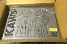 Medicom Toy KAWS FAMILY BROWN/BLUE/WHITE figure kaws first tokyo BE@RBRICK picture