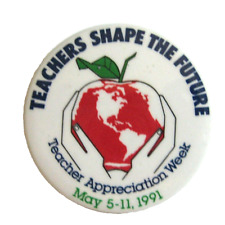 VTG Teacher Appreciation Pinback 1991 Teachers Shape the Future Apple with Map picture
