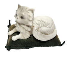 VINTAGE PORCELAIN WHITE & SILVER TIP PERSIAN CAT FIGURINE ON PILLOW TUFT picture