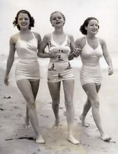 Carol-Hughes-Marie-Wilson-June-Travis 1939 bathing beauties 8 x 10 Photo vintage picture