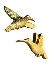 Vintage 1985 Pair of Flying Hummingbirds  Gold Tone Wall Decor 4.5