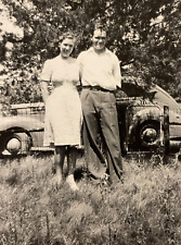 Vintage 1930s Pretty Woman Man Smiling Happy Car Original Old Real Photo P11p4 picture