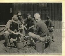 1918 Press Photo US soldiers on KP duty at Camp Mills, World War I - pim07496 picture