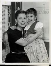 1951 Press Photo NBC Radio Program Host Judy Canova & Daughter Tweeny picture