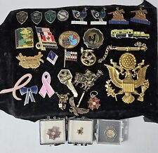 Lot of 30 Pins Mixed Enamel Travel Elvis Advertising Crafts Hat Lapel Signed picture