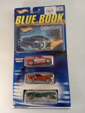 2001 Hot Wheels Blue Book with three Cars Sealed w / Exclusive Car A picture