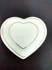 Wedgewood Icing Heart Shaped Porcelain Trinket Dish W/Lid, Good Condition picture